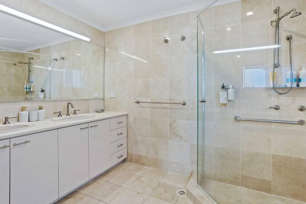 Surfsong On Miami Apartment Gold Coast